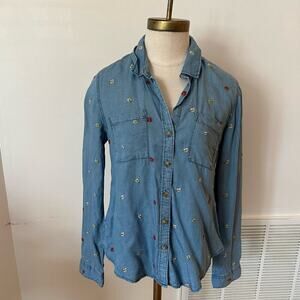Mi Ami Light Wash Denim Blouse in Size Small